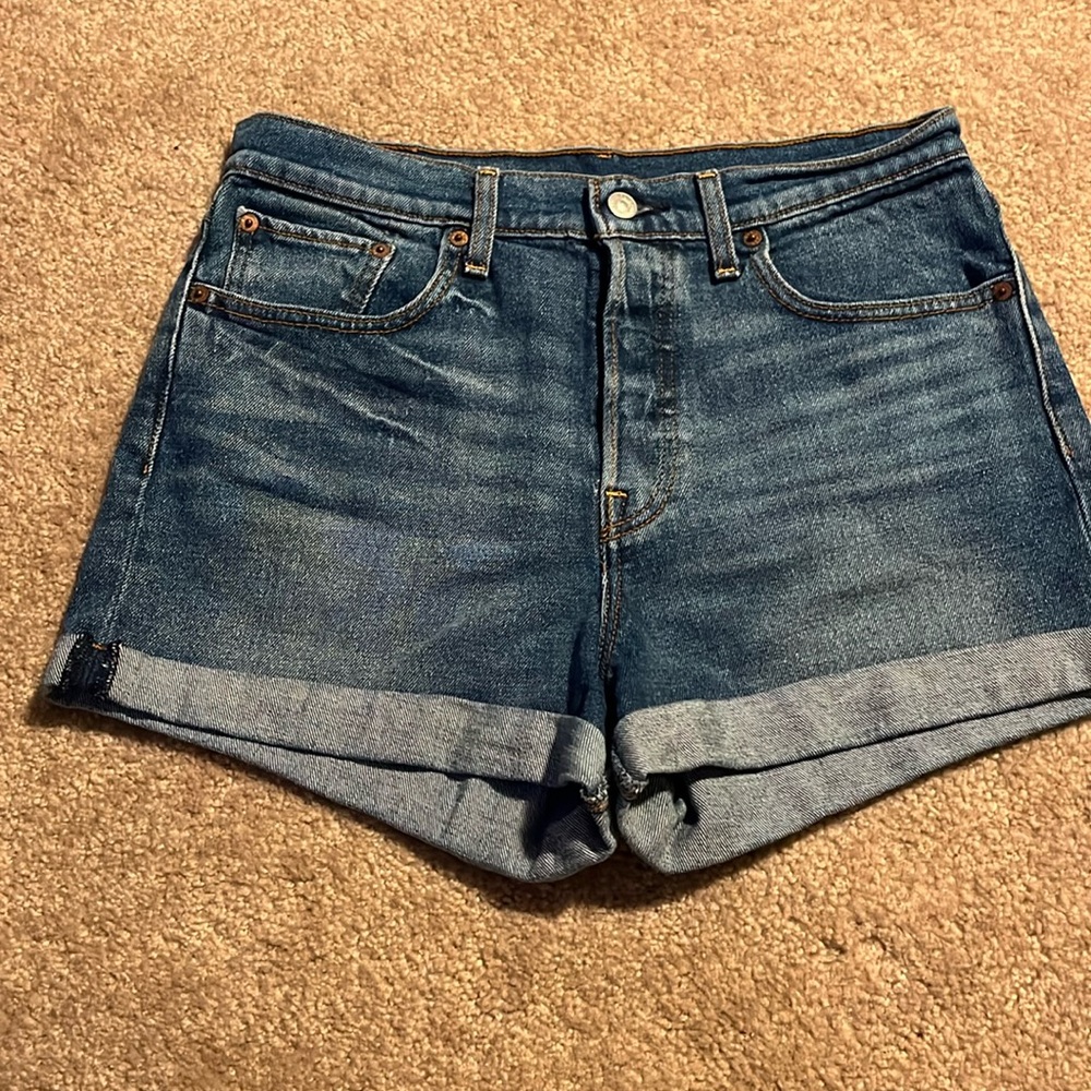Levi’s shorts